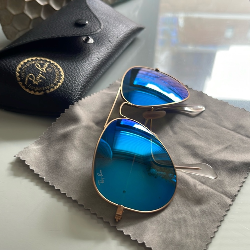 Sunglasses - Picture 1 of 7